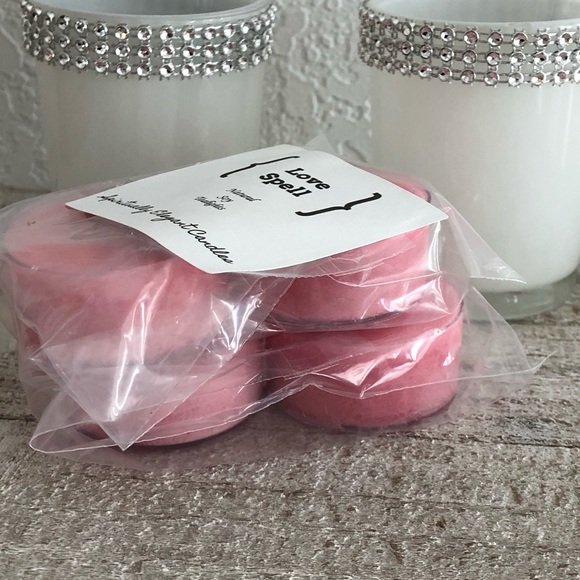 Love 💕 Spell Soy Tealights | 4 Pack - Picture 3 of 3